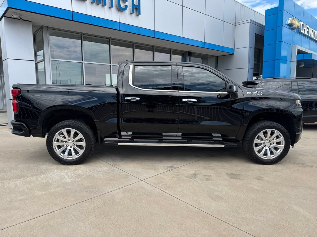 Used 2020 Chevrolet Silverado 1500 High Country w/ Technology Package AWD/4WD image 6