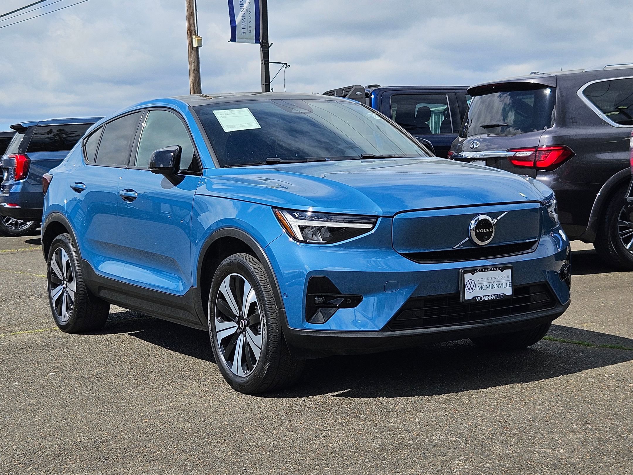 Used 2023 Volvo C40 P8 Recharge Plus image 7