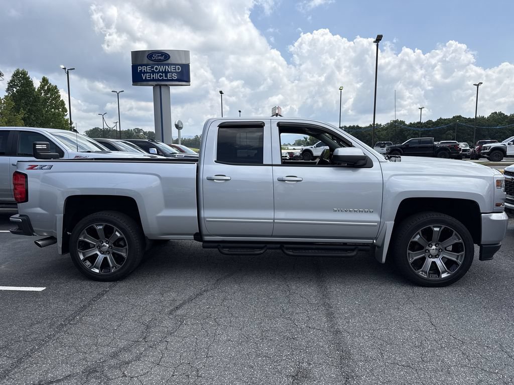 Used 2018 Chevrolet Silverado 1500 LT w/ True North Edition AWD/4WD image 8