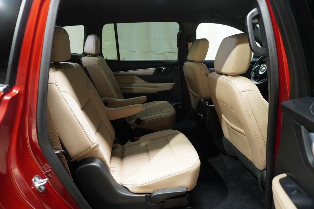 Used 2025 Buick Enclave Preferred image 17