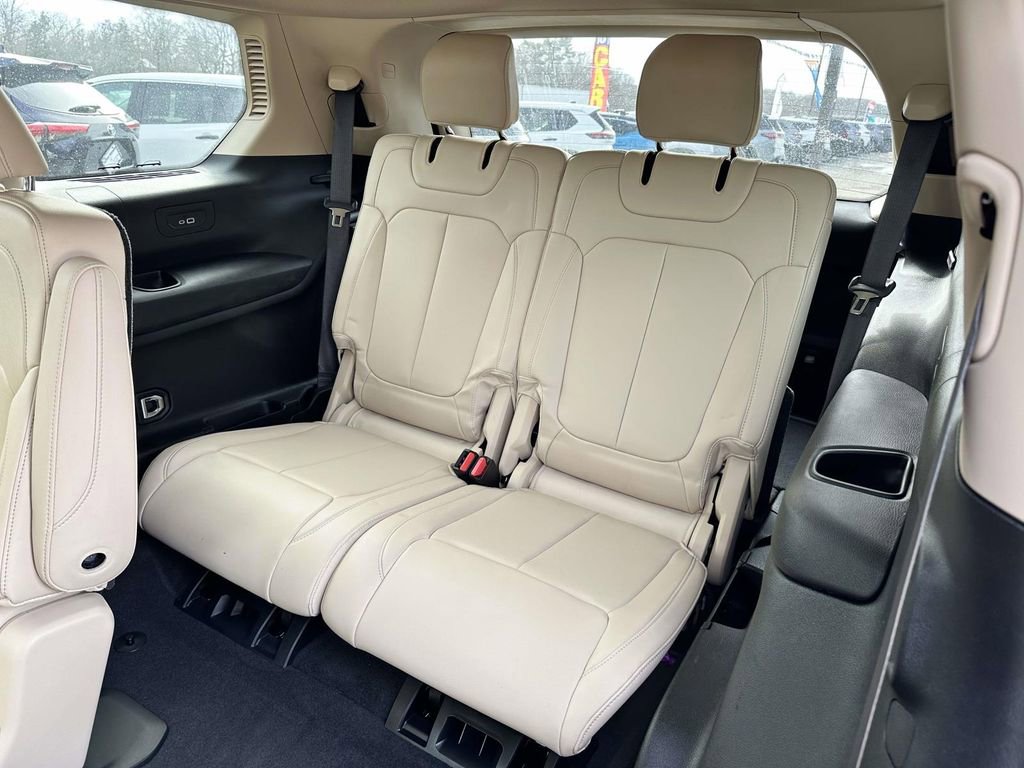 Used 2022 Jeep Grand Cherokee L Limited AWD/4WD image 14
