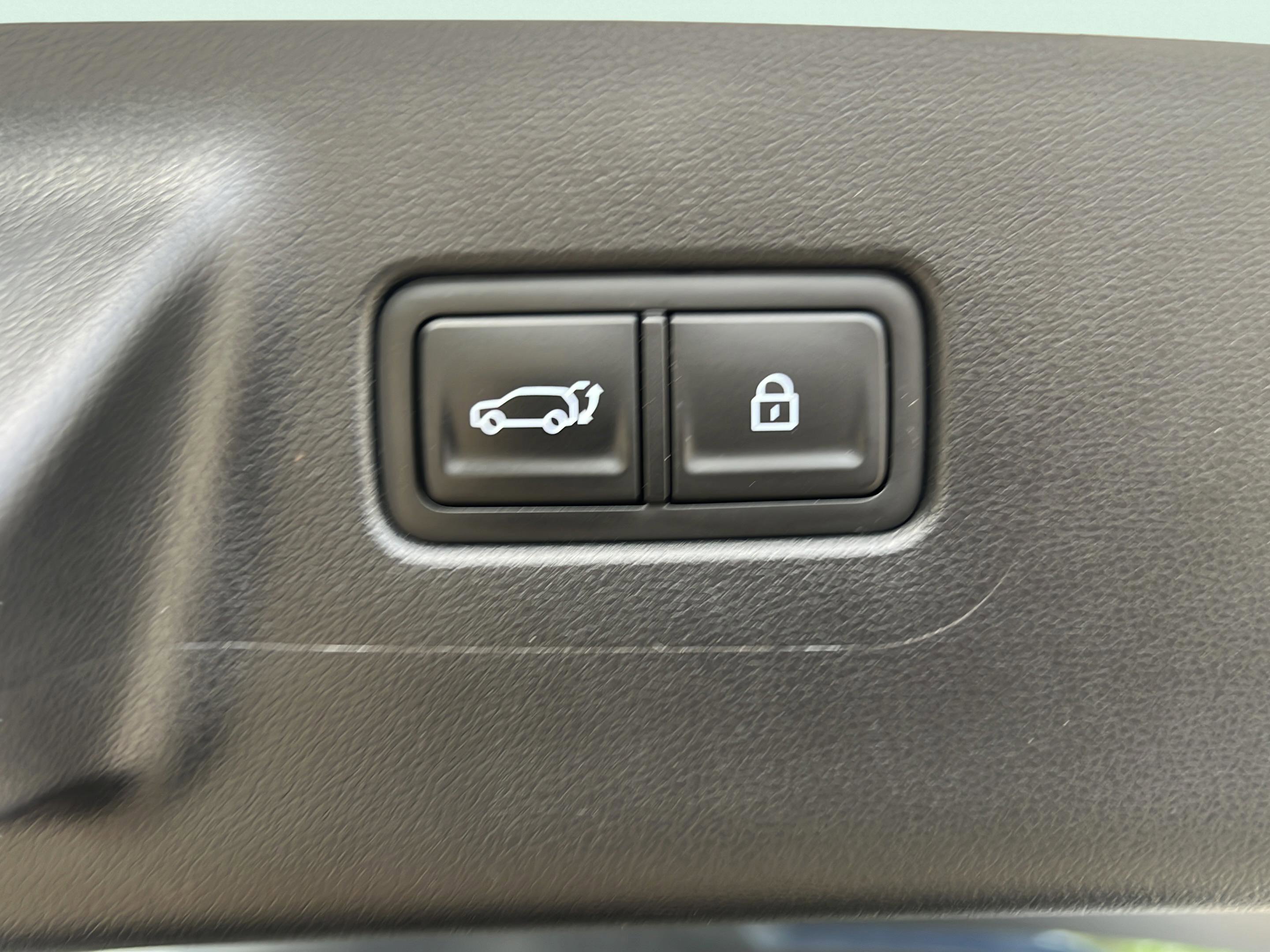 Certified 2025 Hyundai Santa Fe Limited image 29
