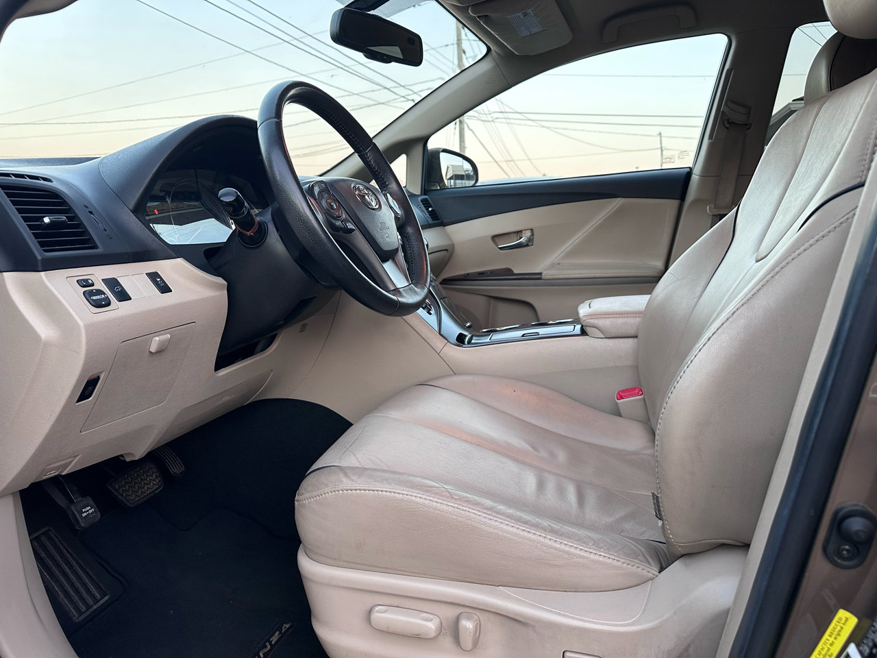 Used 2013 Toyota Venza XLE image 11