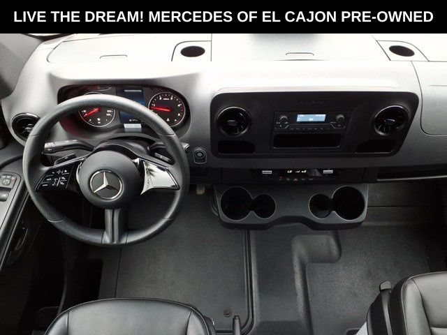 Used 2025 Mercedes-Benz Sprinter 2500 image 4