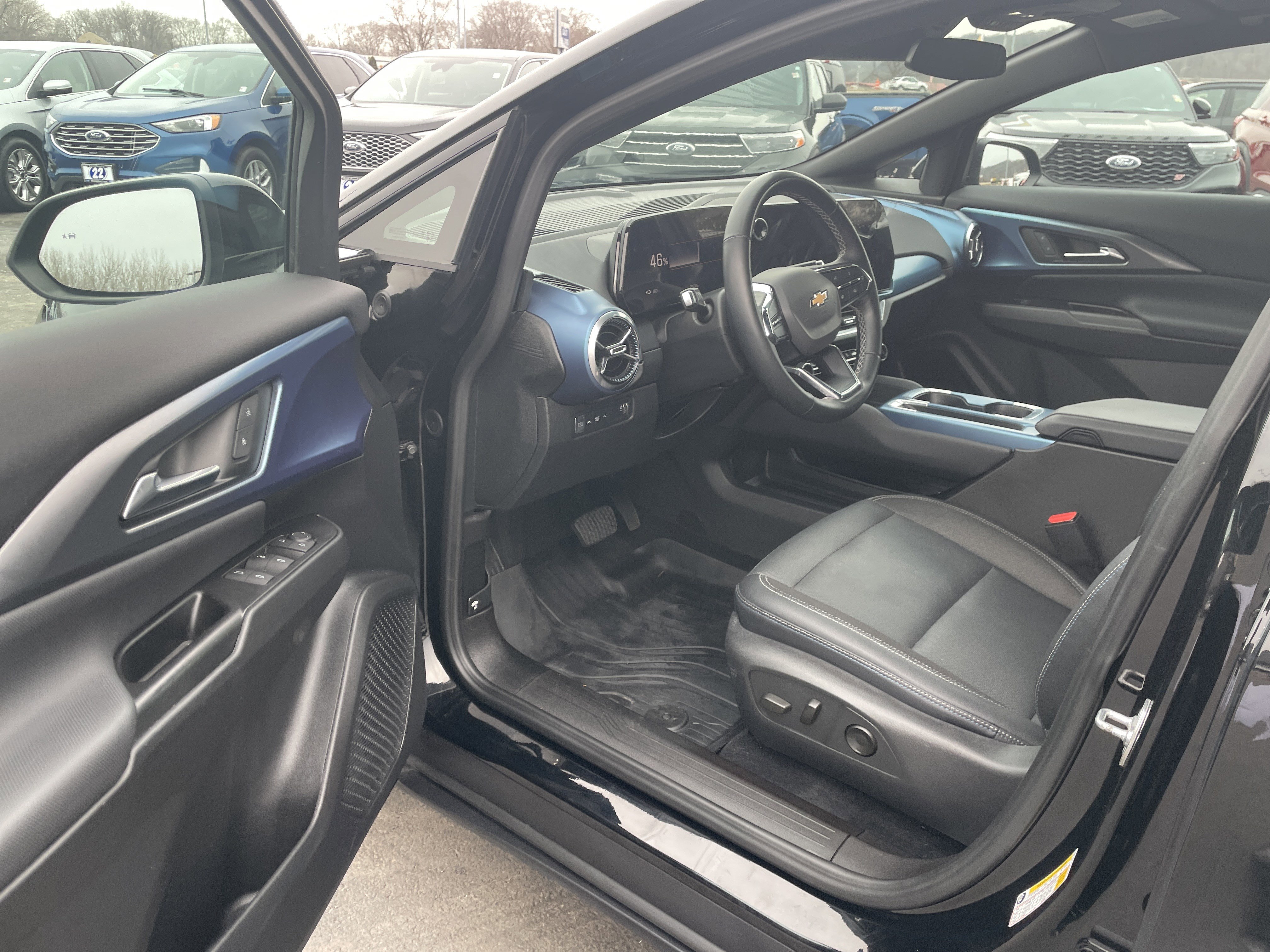 Used 2024 Chevrolet Equinox EV LT image 11