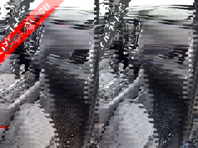 Used 2023 Chevrolet Traverse LT image 30