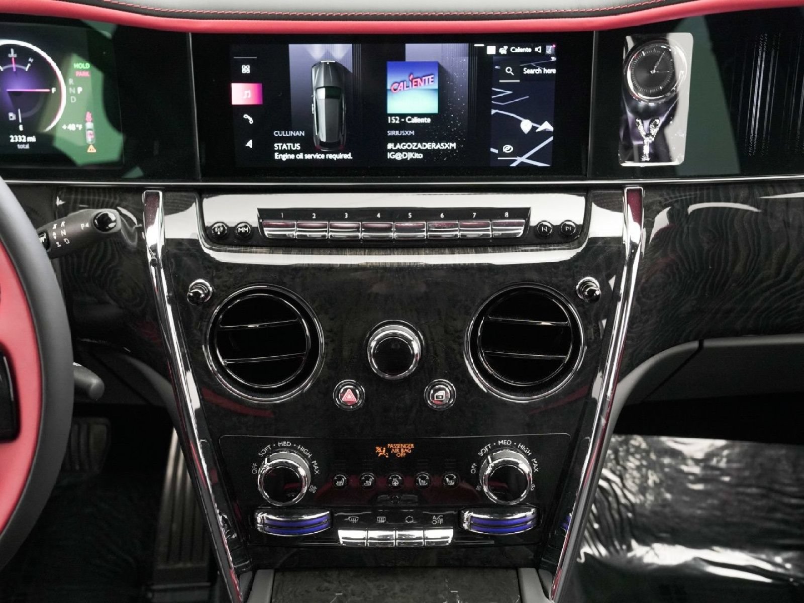 Certified 2025 Rolls-Royce Cullinan AWD/4WD image 29