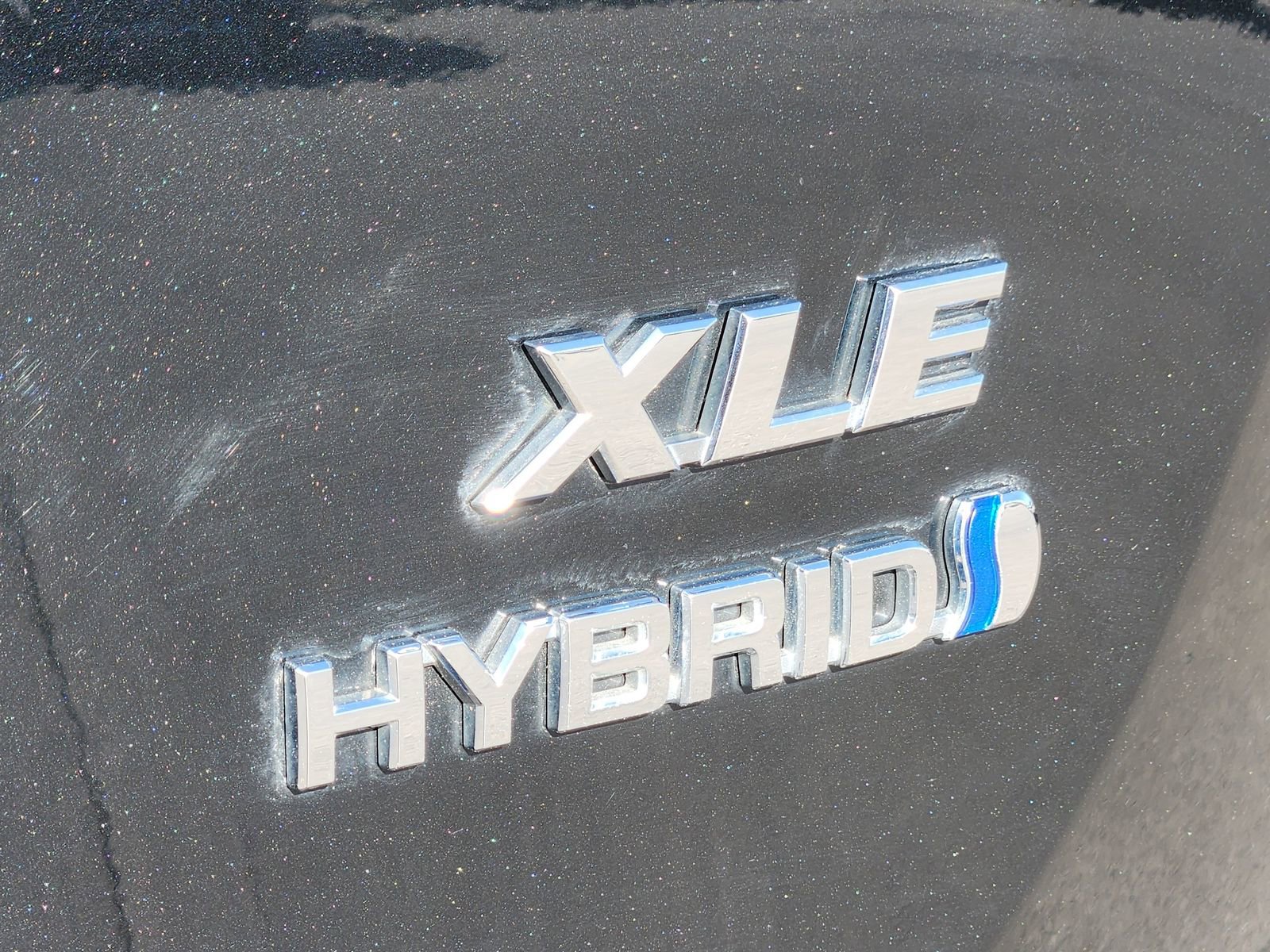 Used 2018 Toyota RAV4 XLE image 13