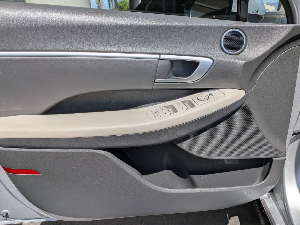 Used 2025 Hyundai Sonata SEL FWD image 11