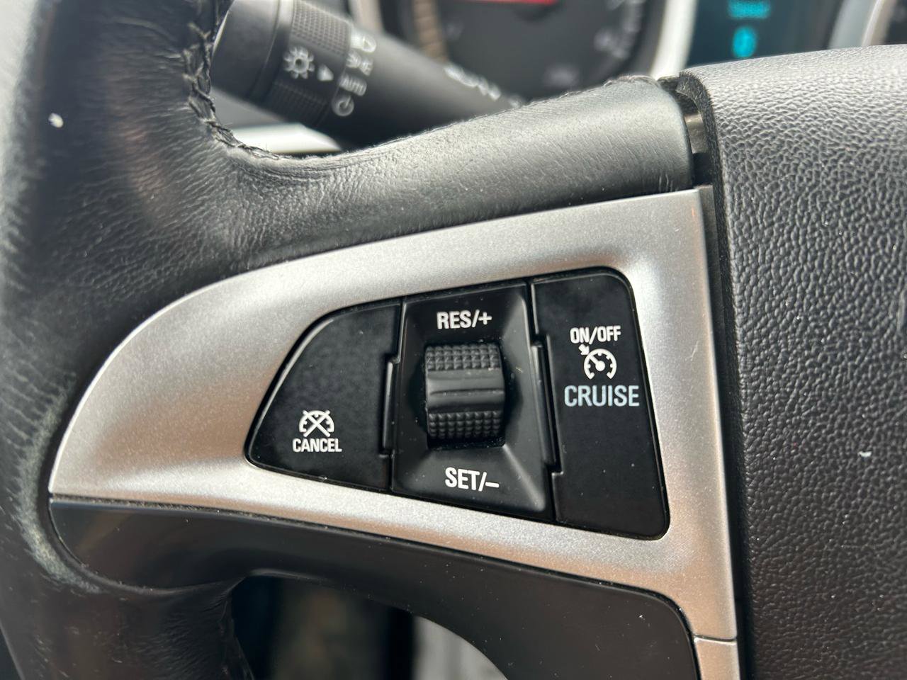 Used 2015 Chevrolet Equinox LT AWD/4WD image 18