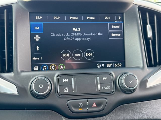 Used 2022 GMC Terrain SLT w/ Infotainment Package II AWD/4WD image 16