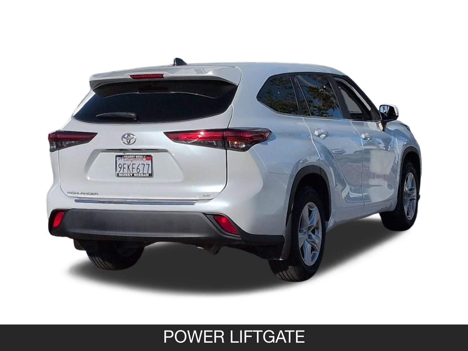 Used 2023 Toyota Highlander LE image 9