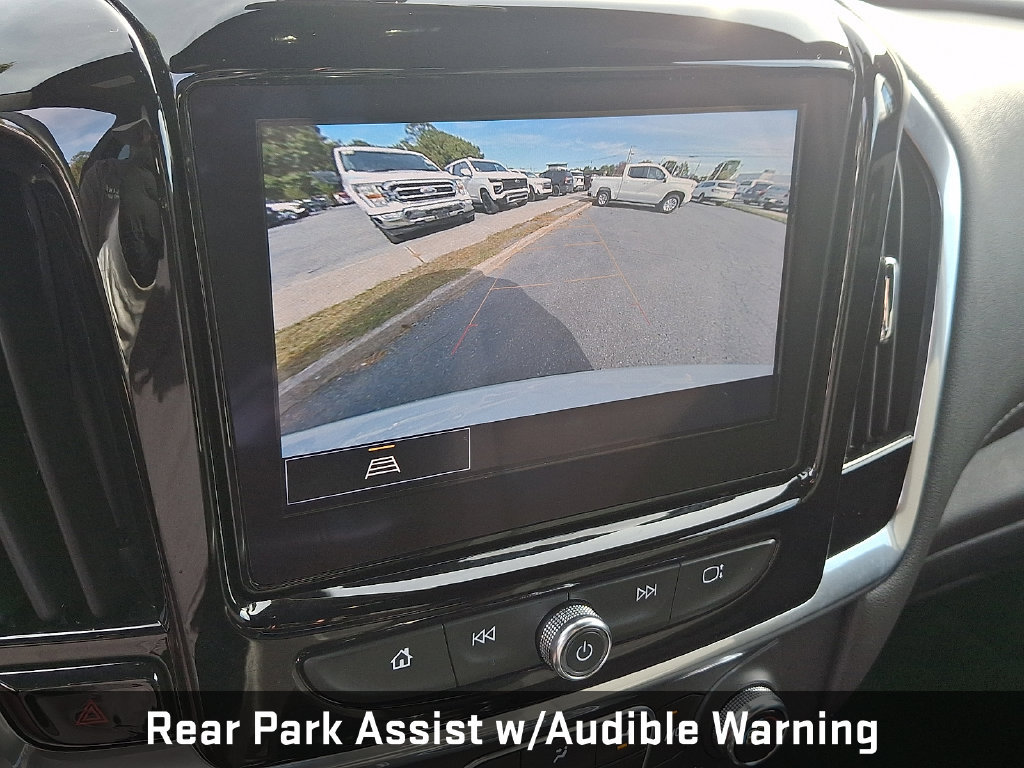 Used 2022 Chevrolet Traverse LT w/ LPO, Black Accent Package AWD/4WD image 23