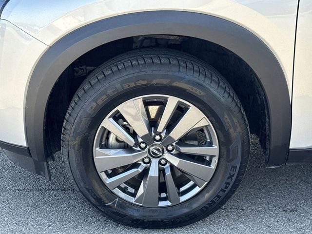 Used 2024 Nissan Pathfinder SV FWD image 22
