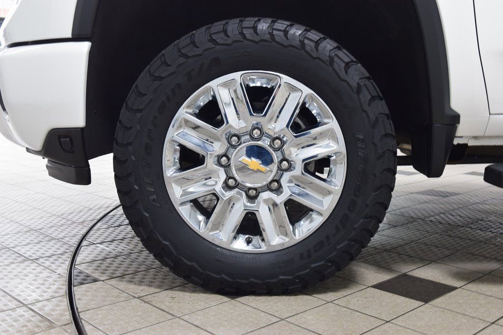 Used 2024 Chevrolet Silverado 2500 High Country w/ Technology Package image 31