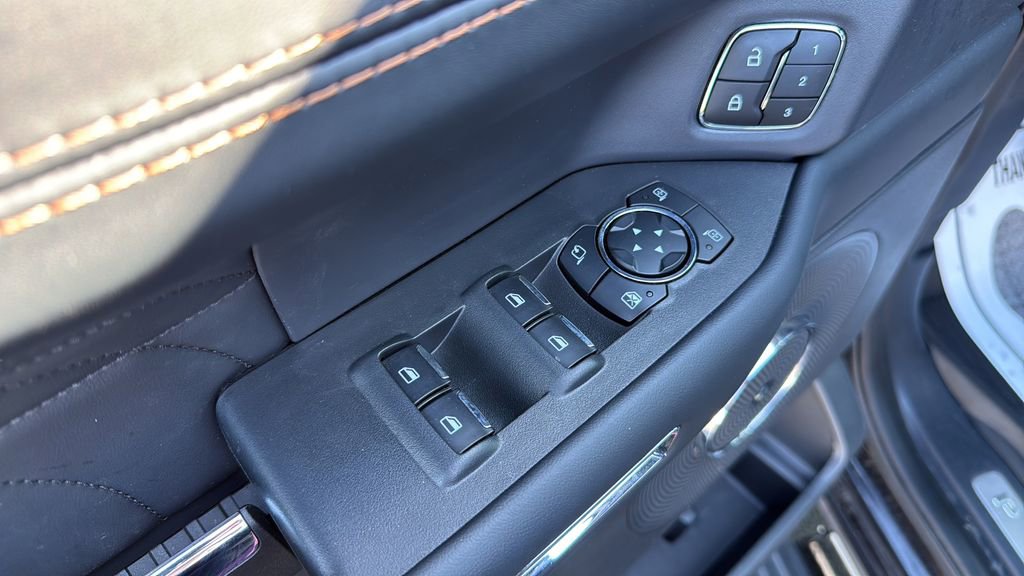 Used 2024 Ford Expedition Platinum AWD/4WD image 27