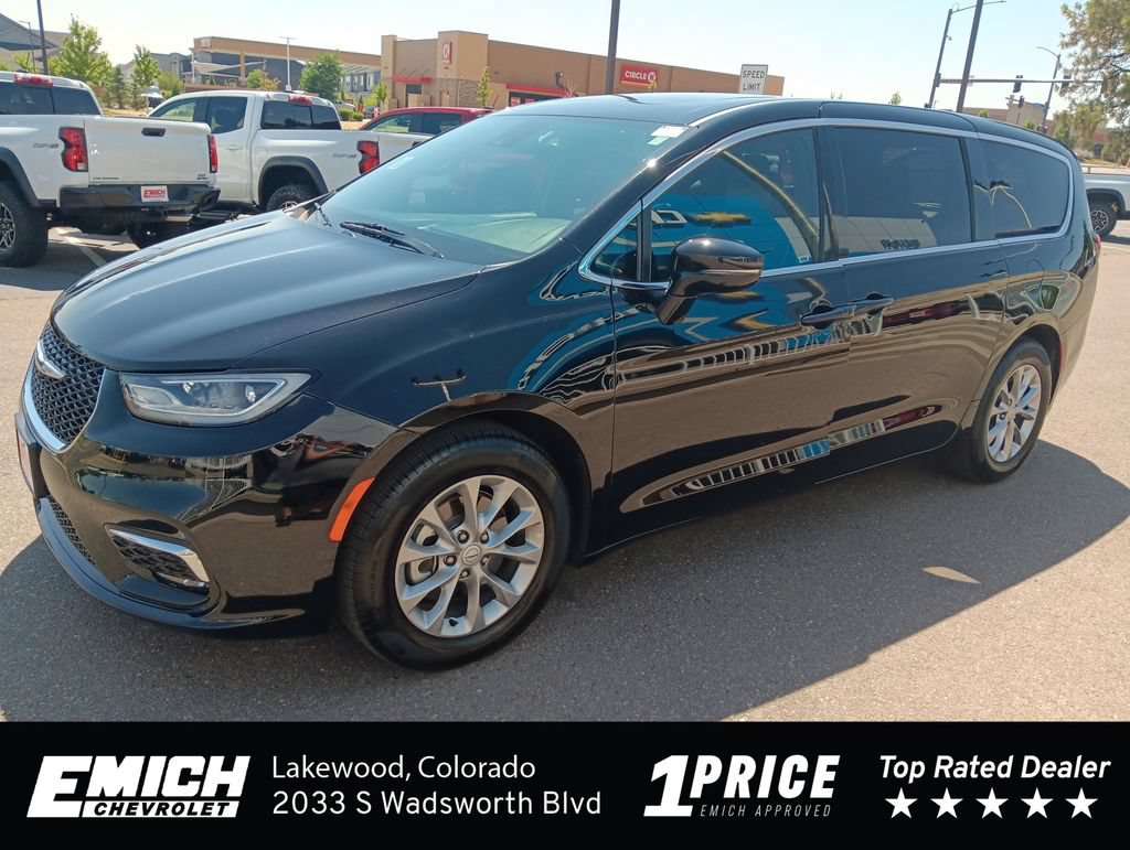 Used 2026 Chrysler Pacifica Limited