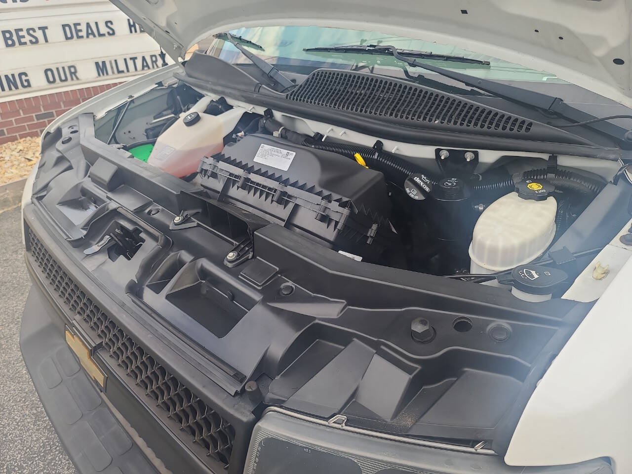 Used 2018 Chevrolet Express 2500 RWD image 34