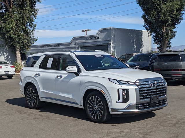 Used 2024 Hyundai Palisade Calligraphy image 3