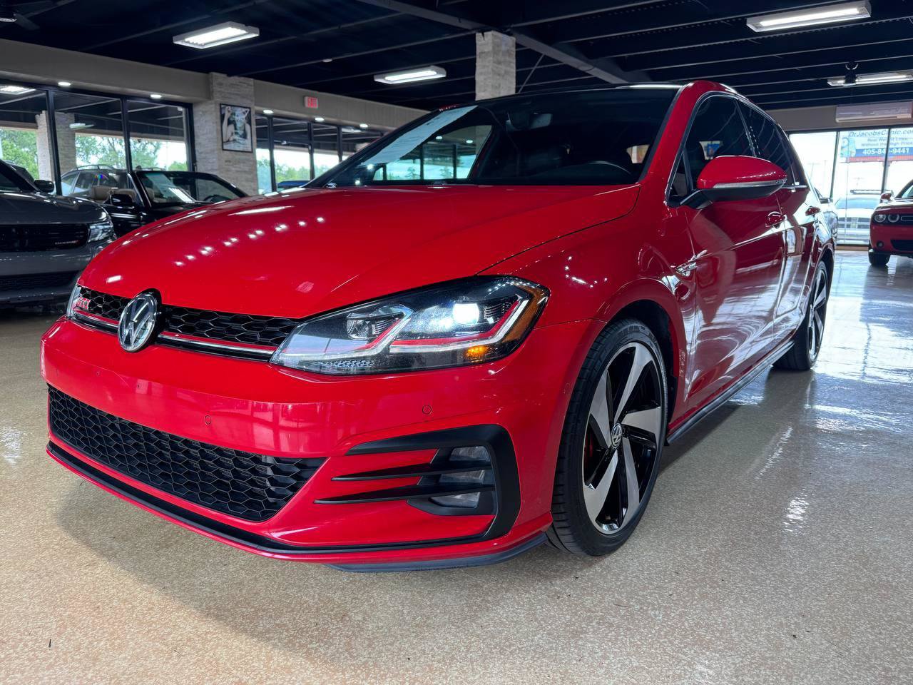 Used 2018 Volkswagen GTI Autobahn FWD image 3