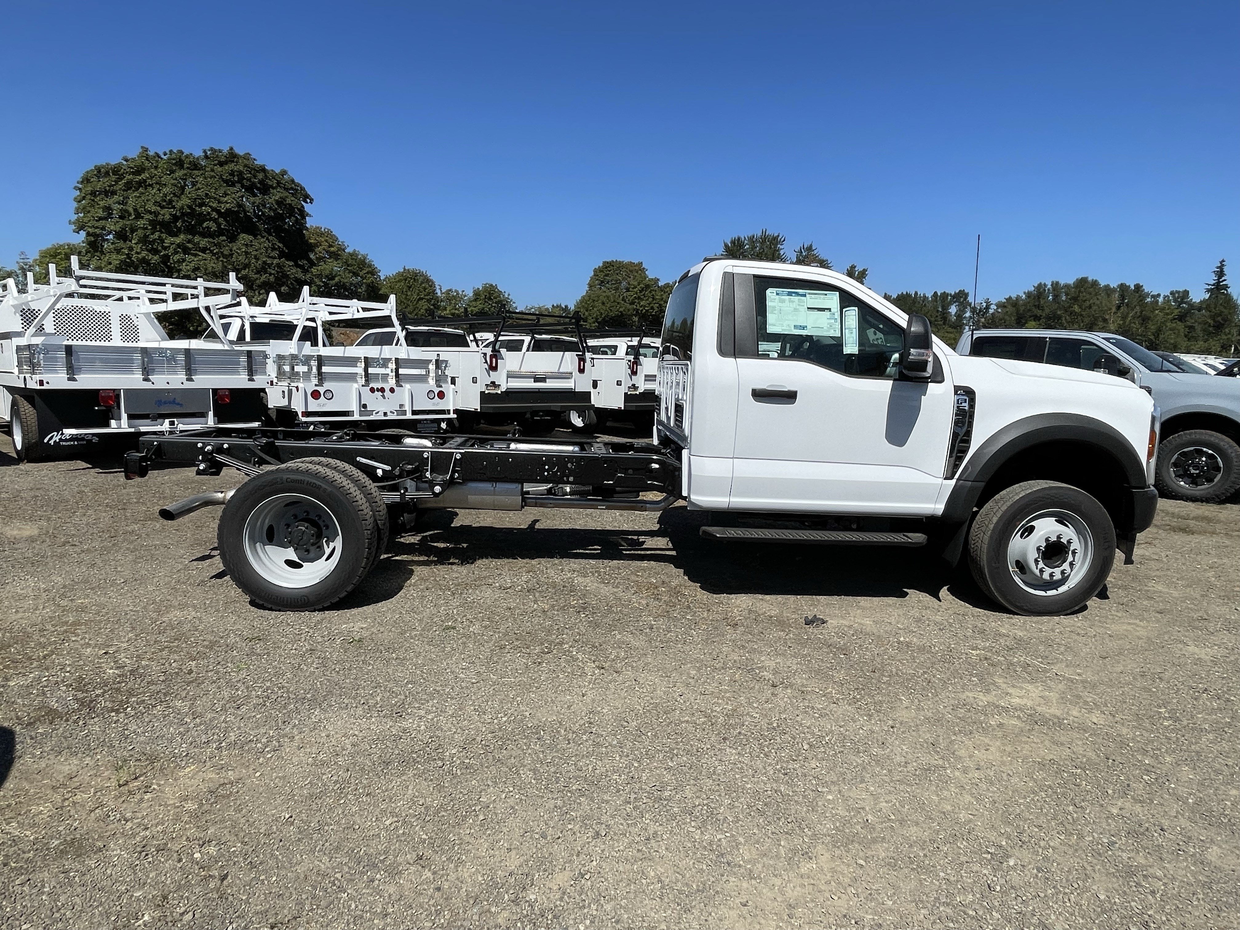 New 2026 Ford F550 2WD Regular Cab Super Duty image 6