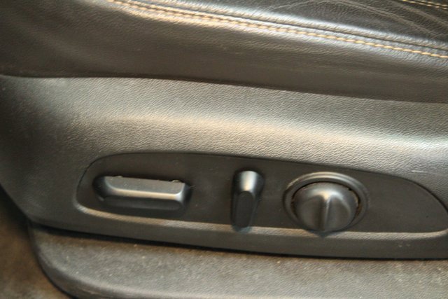 Used 2020 Chevrolet Traverse RS image 21