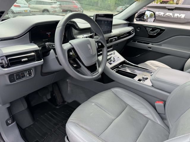 Used 2020 Lincoln Aviator Reserve w/ Equipment Group 201A RWD image 12