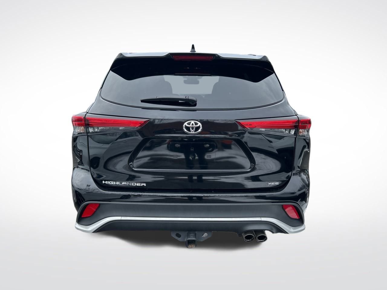 Used 2023 Toyota Highlander XSE image 3