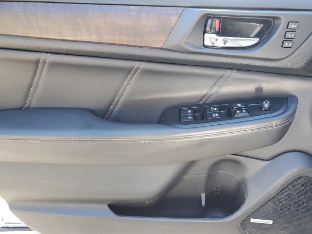 Used 2019 Subaru Outback 2.5i Limited AWD/4WD image 16