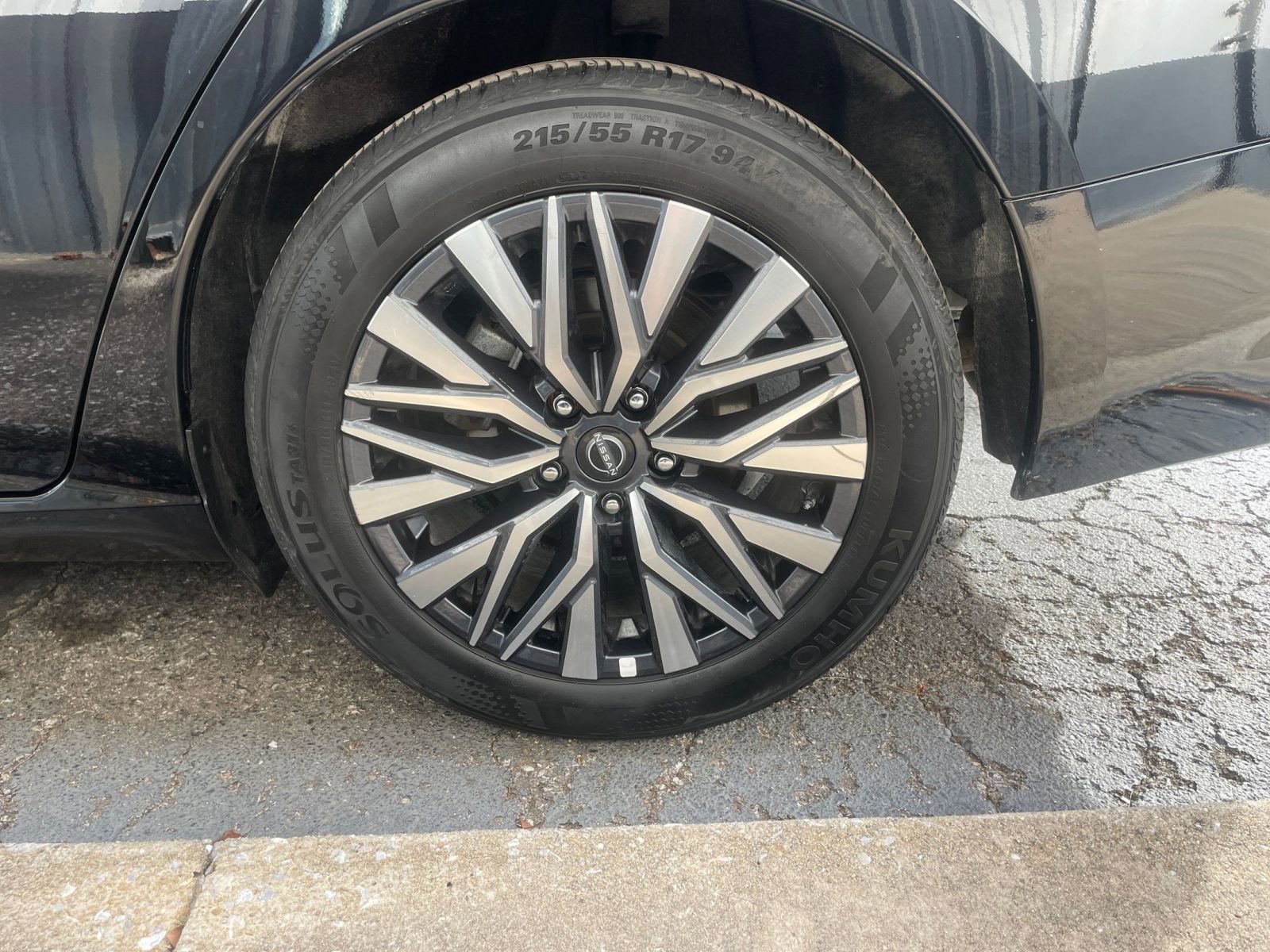 Used 2025 Nissan Altima 2.5 SV image 29