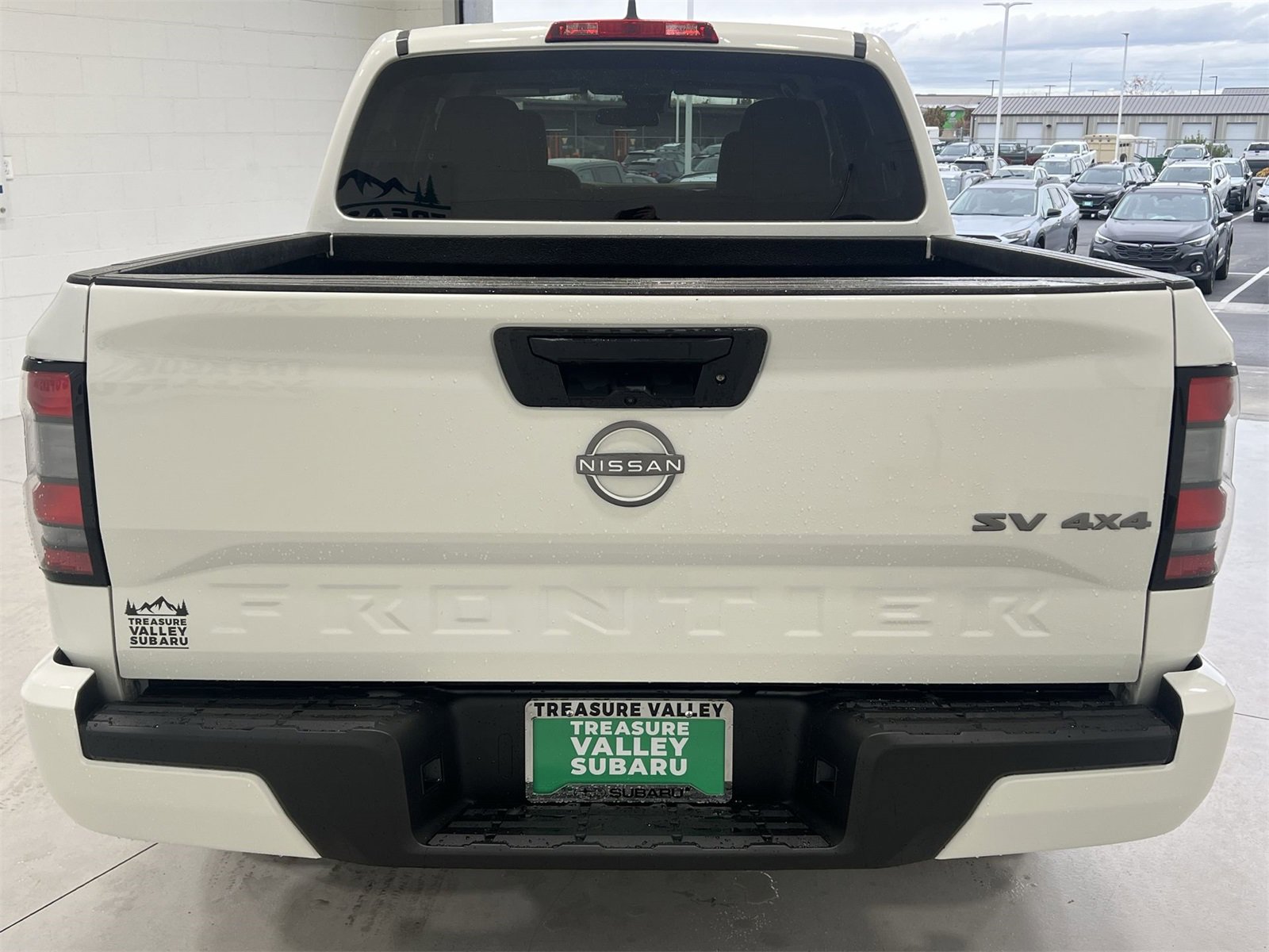 Used 2023 Nissan Frontier SV image 7