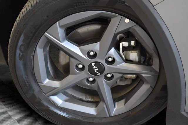 Used 2025 Kia K4 image 29