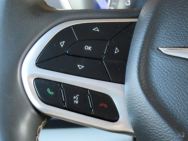 Used 2022 Chrysler Pacifica Touring-L FWD image 22