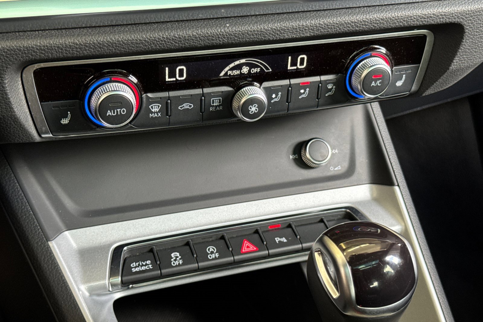 Used 2022 Audi Q3 2.0T Premium image 20