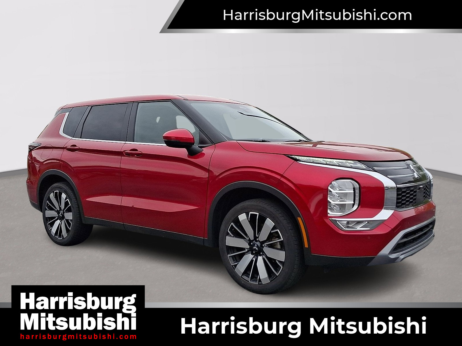 Used 2025 Mitsubishi Outlander SE FWD image 1