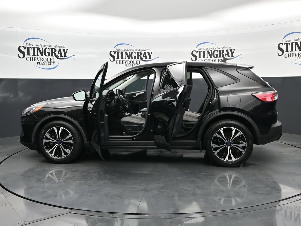Used 2022 Ford Escape SE w/ SE Sport Appearance Package FWD image 37