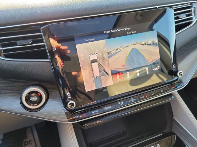 Certified 2024 Jeep Wagoneer Series II w/ Convenience Group I image 19