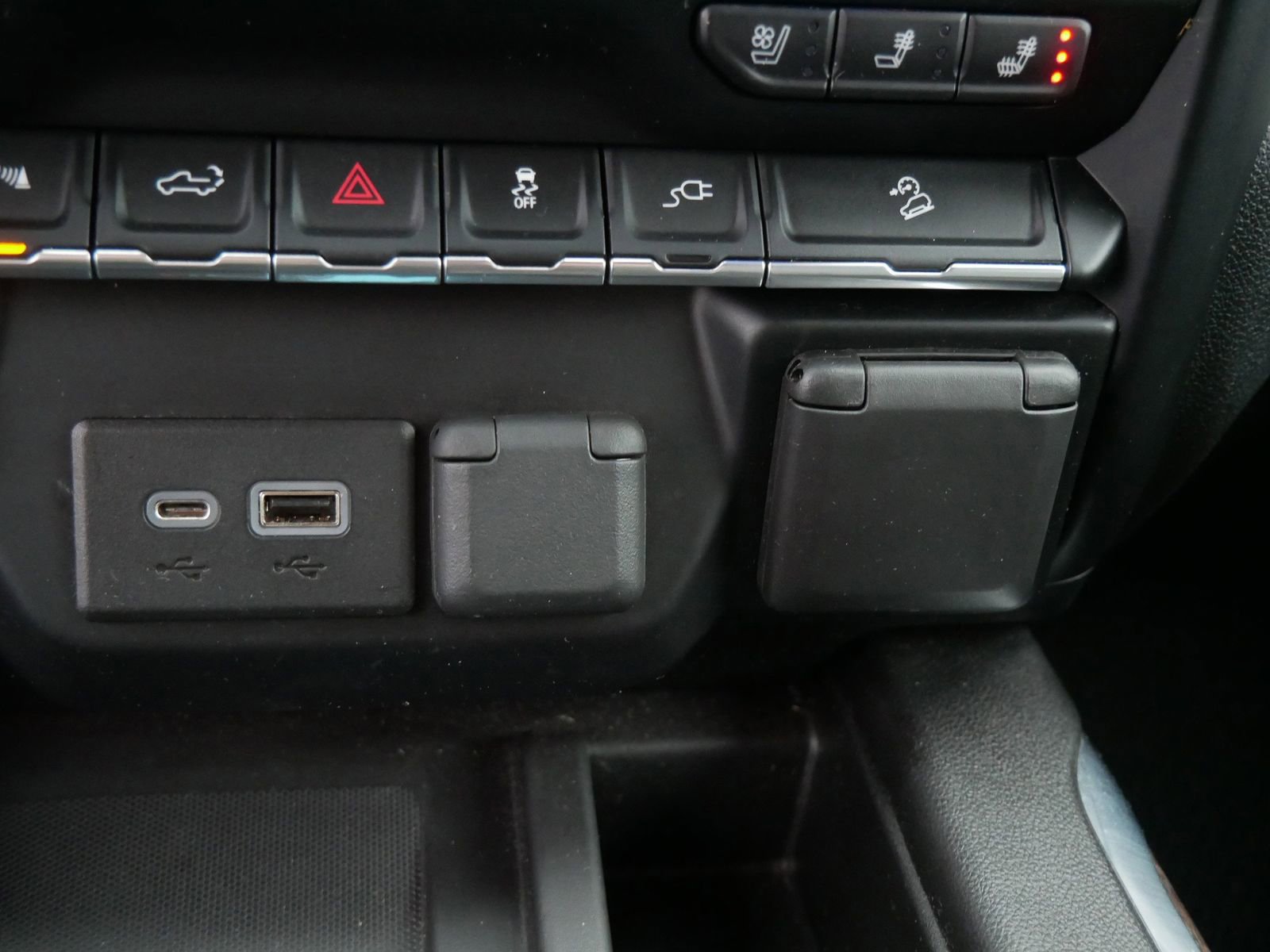 Used 2022 GMC Sierra 3500 Denali image 21