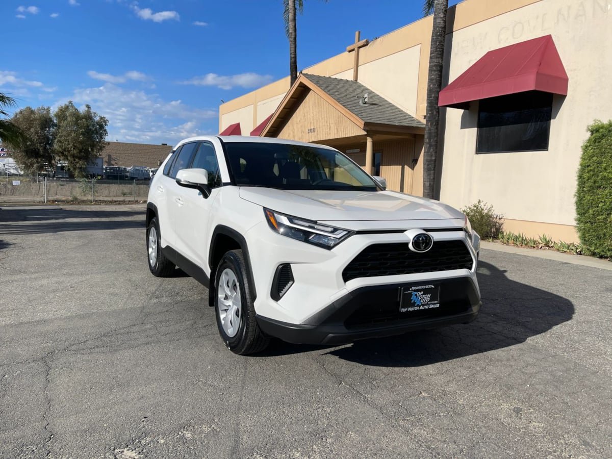 Used 2025 Toyota RAV4 LE FWD image 3