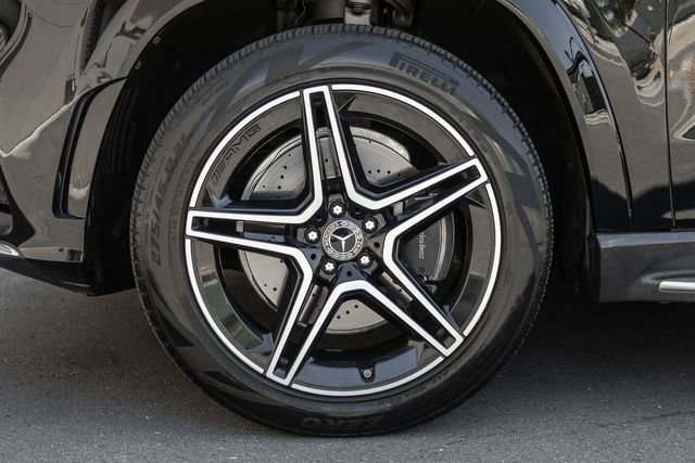 Used 2021 Mercedes-Benz GLS 580 4MATIC image 16