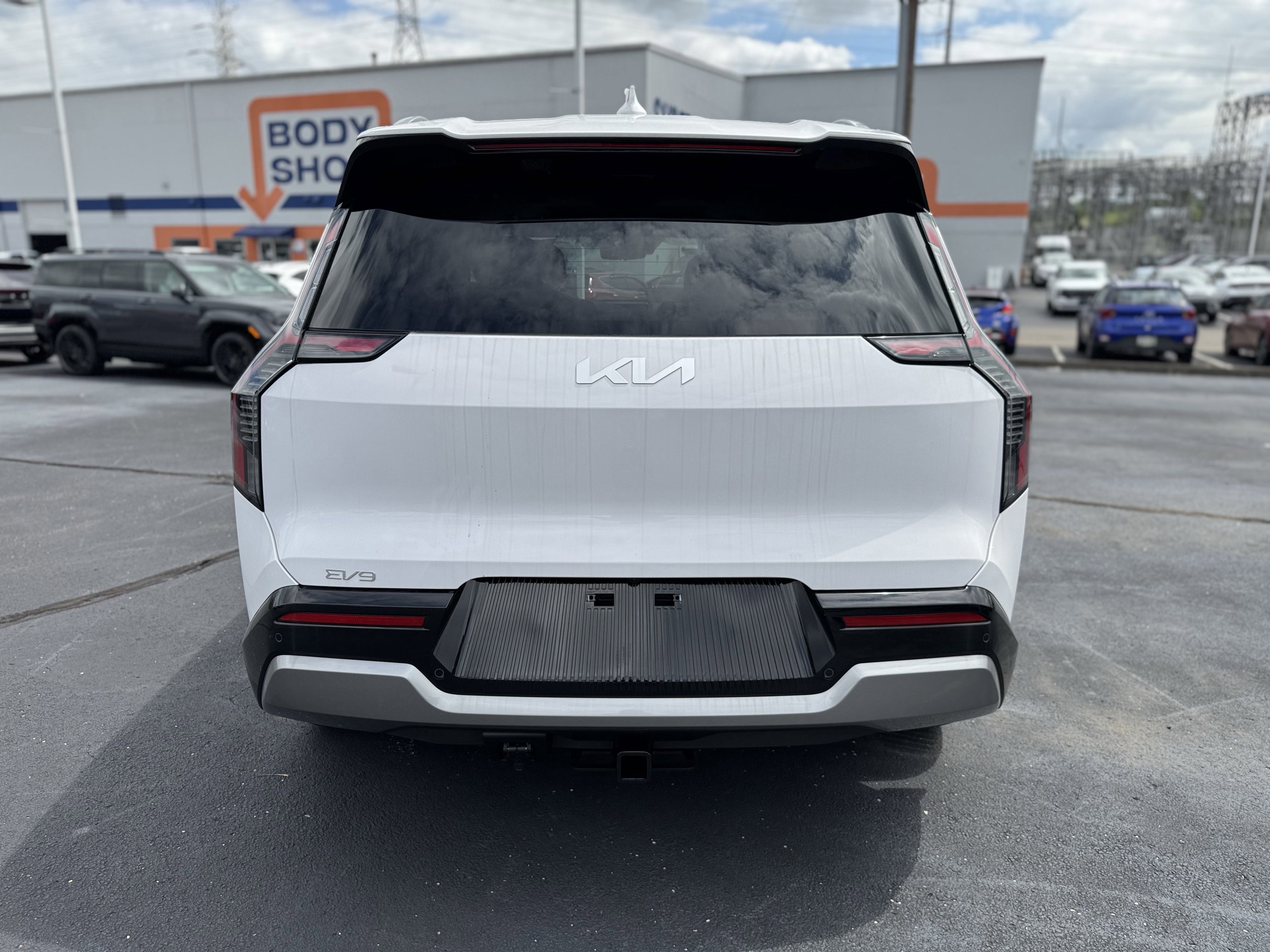 New 2026 Kia EV9 Land image 5