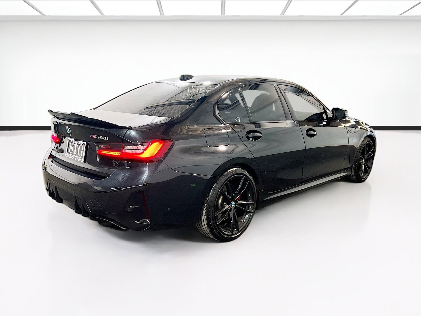 Used 2024 BMW M340i w/ Premium Package image 4