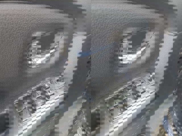 Used 2021 Nissan Titan PRO-4X w/ Pro-4x Utility Package image 23