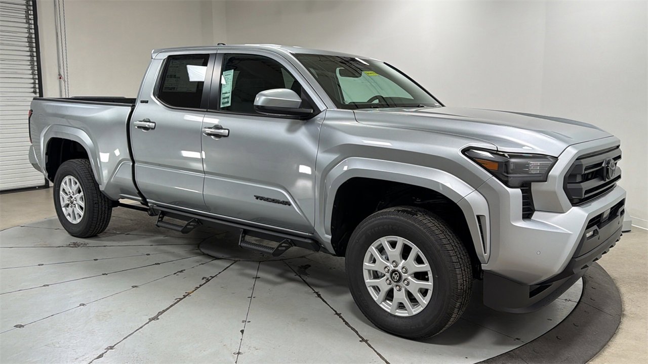 New 2026 Toyota Tacoma SR5 image 3