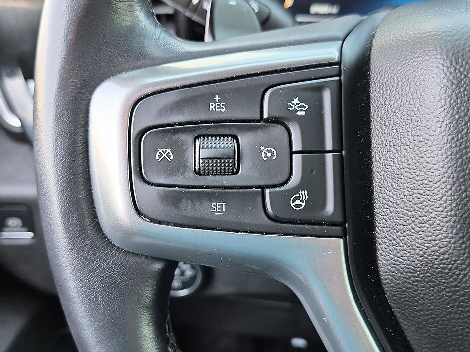 Used 2022 Chevrolet Silverado 1500 LTZ w/ LTZ Premium Package AWD/4WD image 17