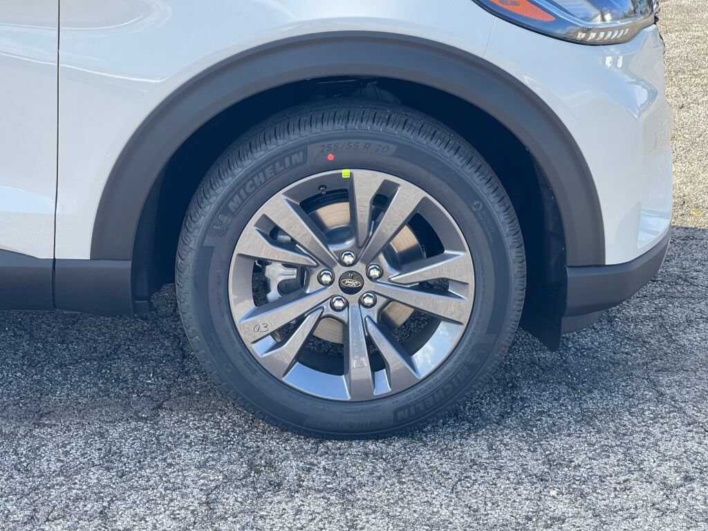 New 2026 Ford Explorer Active w/ Active Comfort Package AWD/4WD image 17