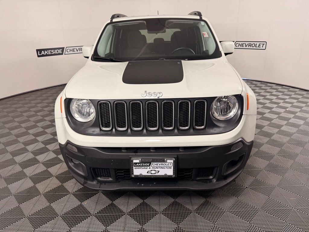 Used 2015 Jeep Renegade Latitude AWD/4WD image 9