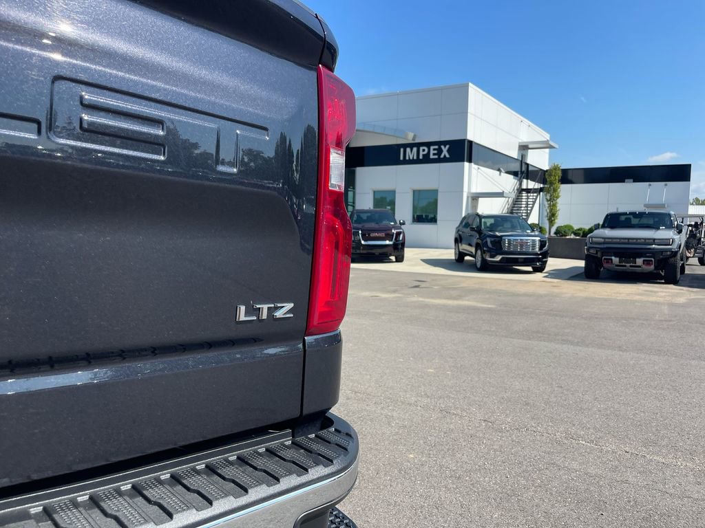 Used 2024 Chevrolet Silverado 1500 LTZ w/ LTZ Convenience Package II image 33