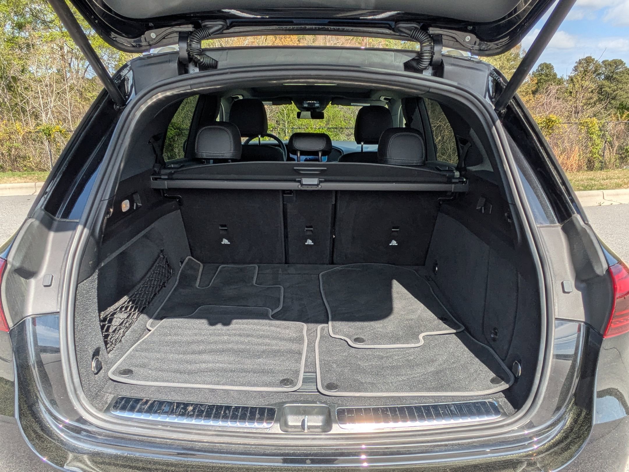 Used 2024 Mercedes-Benz GLE 450 4MATIC w/ AMG Line Exterior image 28