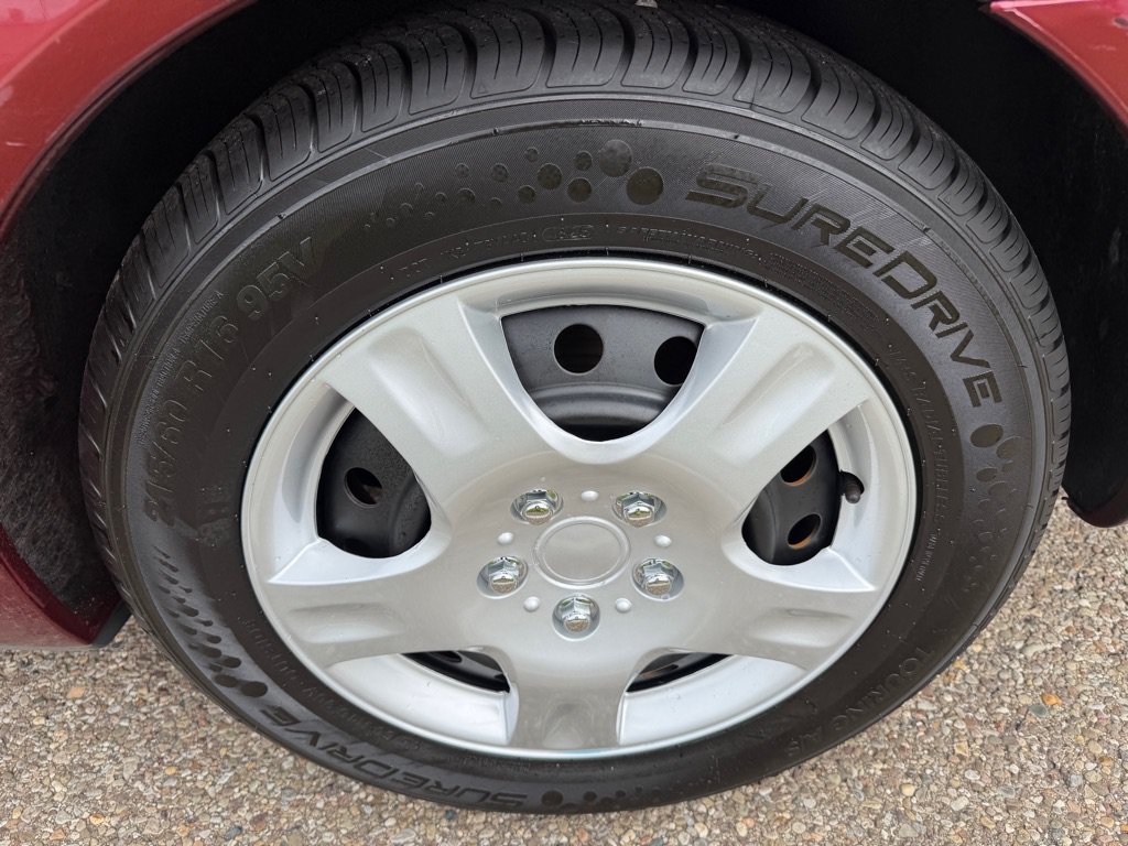 Used 2003 Toyota Camry XLE w/ Gold Pkg FWD image 17
